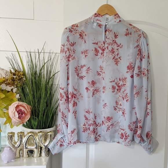 Express Spring Floral Chiffon Blouse Sz L - Picture 2 of 5